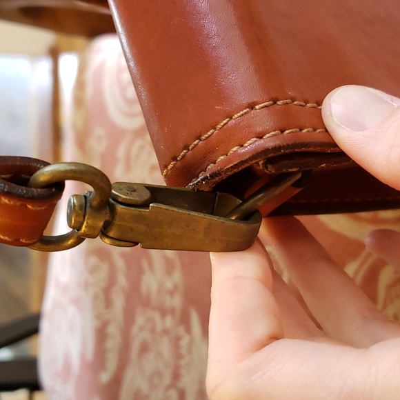 Pielle genuine leather lockable bag - Picture 2 of 8